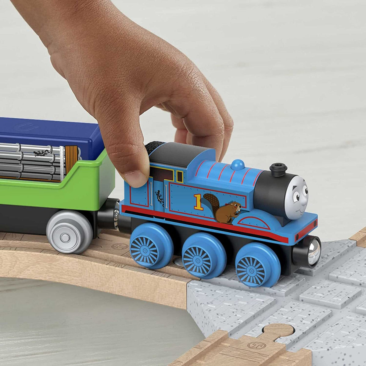 THOMAS AND FRIENDS WOODEN RAILWAY - FIGURE 8 TRACK PACK