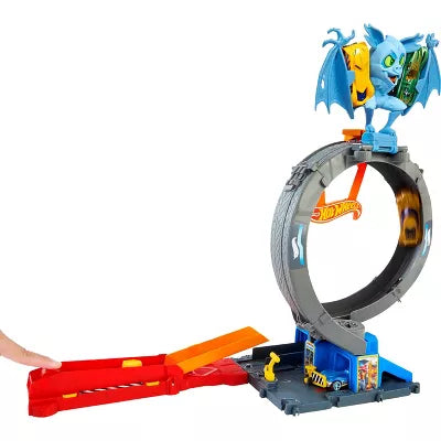 HOT WHEELS CITY BAT LOOP ATTACK PLAYSET WITH 1:64 SCALE