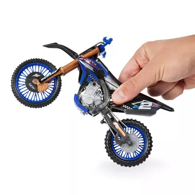 SUPERCROSS 1:10 DIE CAST COLLECTOR MOTORCYCLE - RYAN VILLOPOTO 2